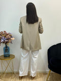 Blazer recta hombreras arena